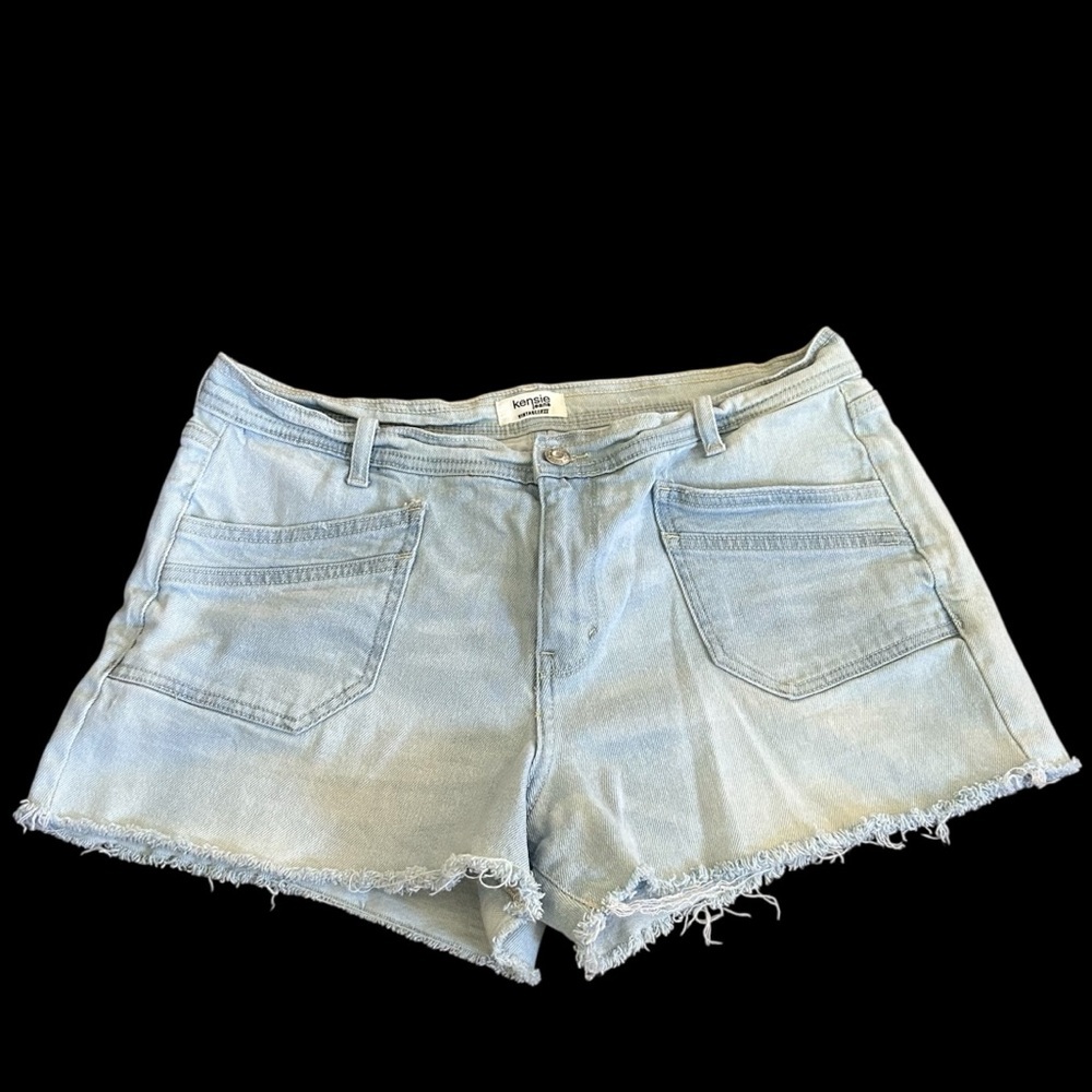 Women’s Kensie Denim Shorts Size 30 Light Blue